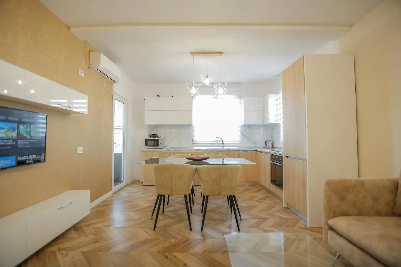 דירה טיראנה Miku Apartments-Luxury City View At Wilson Square אלבניה