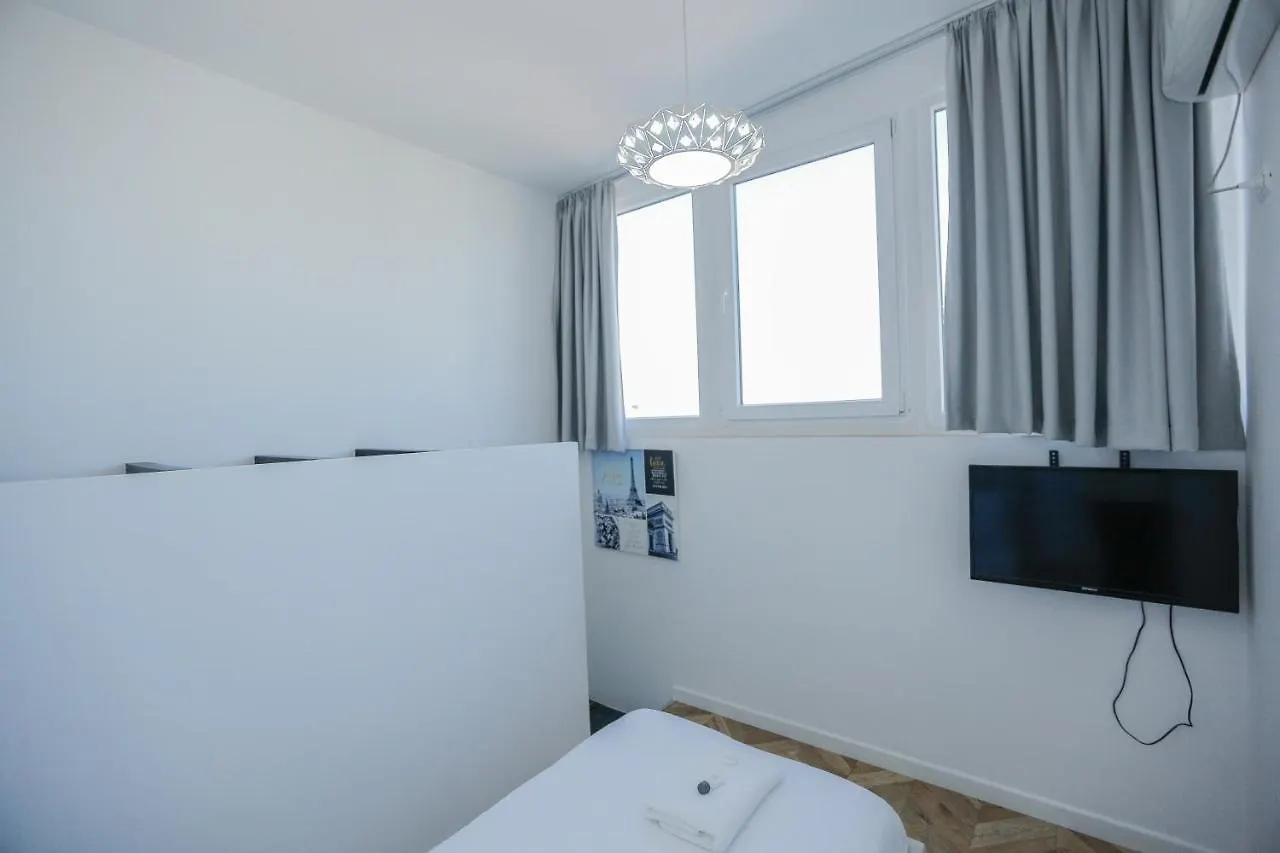 טיראנה Miku Apartments-Luxury City View At Wilson Square דירה
