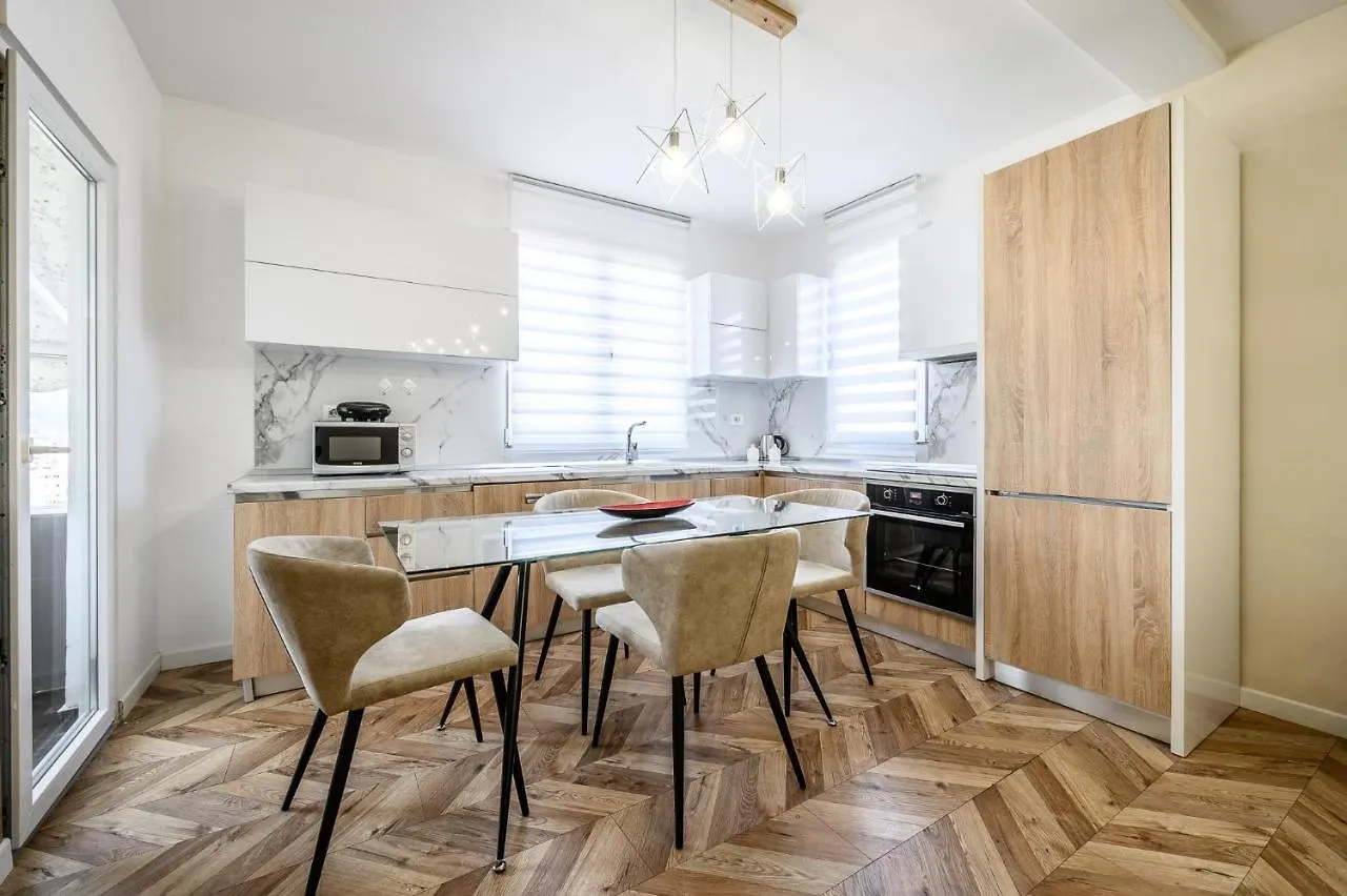 דירה טיראנה Miku Apartments-Luxury City View At Wilson Square