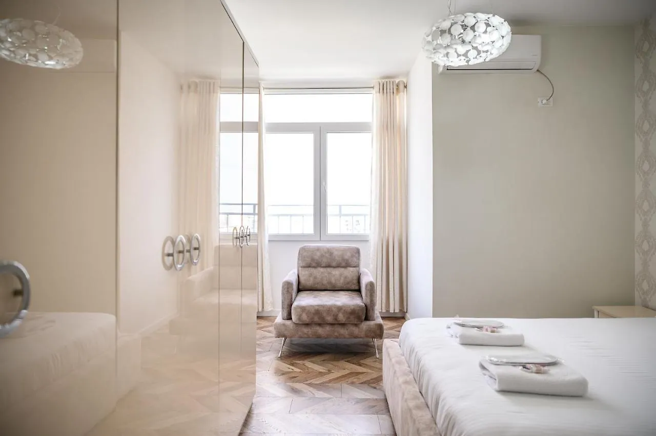 דירה טיראנה Miku Apartments-Luxury City View At Wilson Square אלבניה