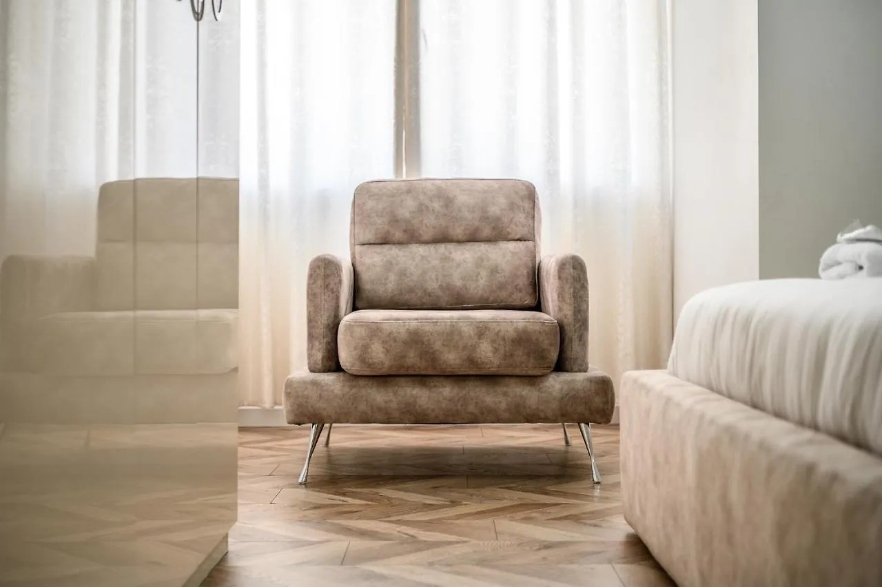 דירה טיראנה Miku Apartments-Luxury City View At Wilson Square