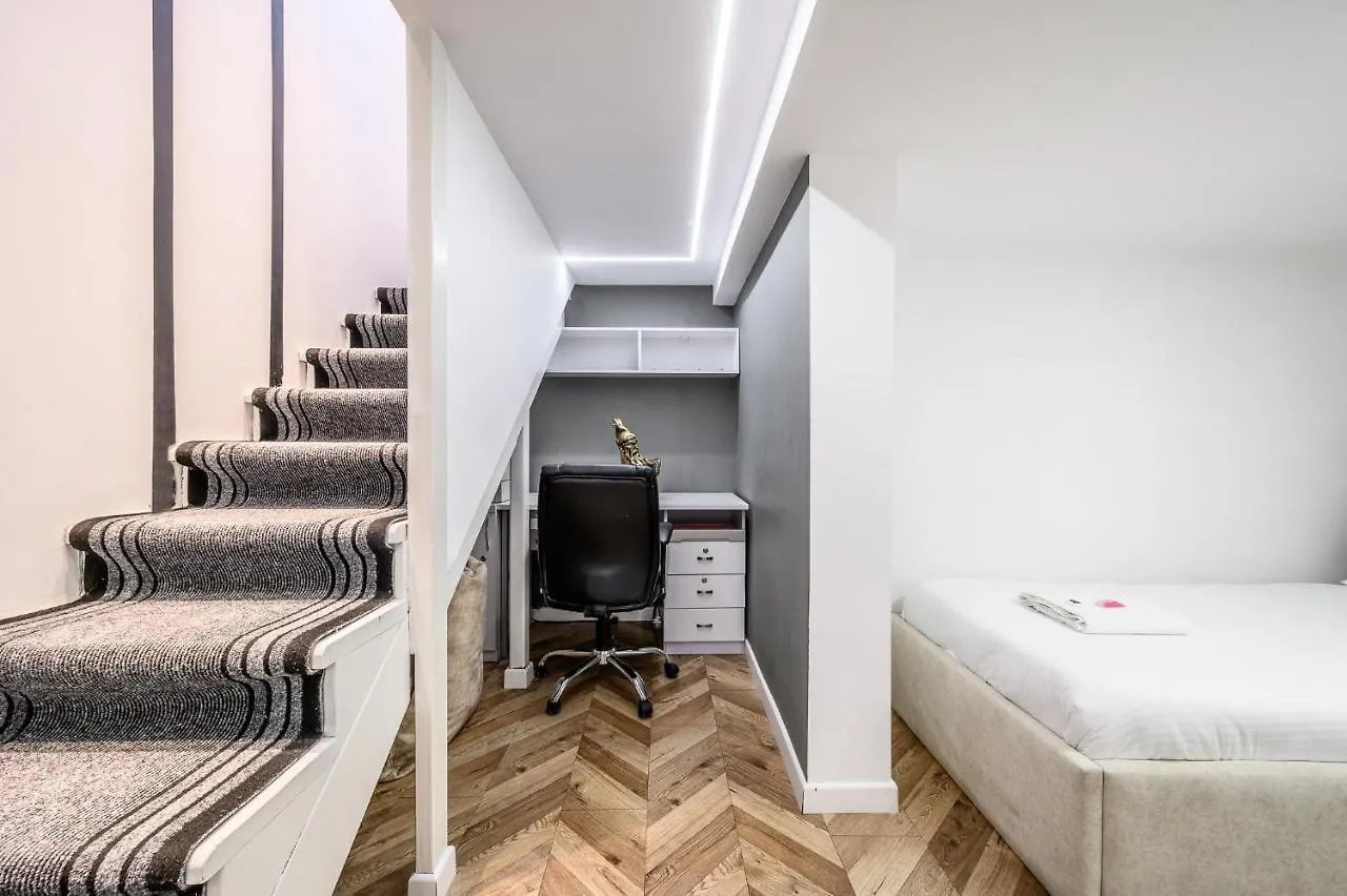 טיראנה Miku Apartments-Luxury City View At Wilson Square דירה